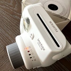 Polaroid Fuji Instamax Mini 8 - Ice White Camera